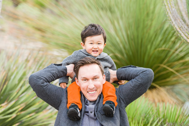 Dad-son-smile-family-photography-session