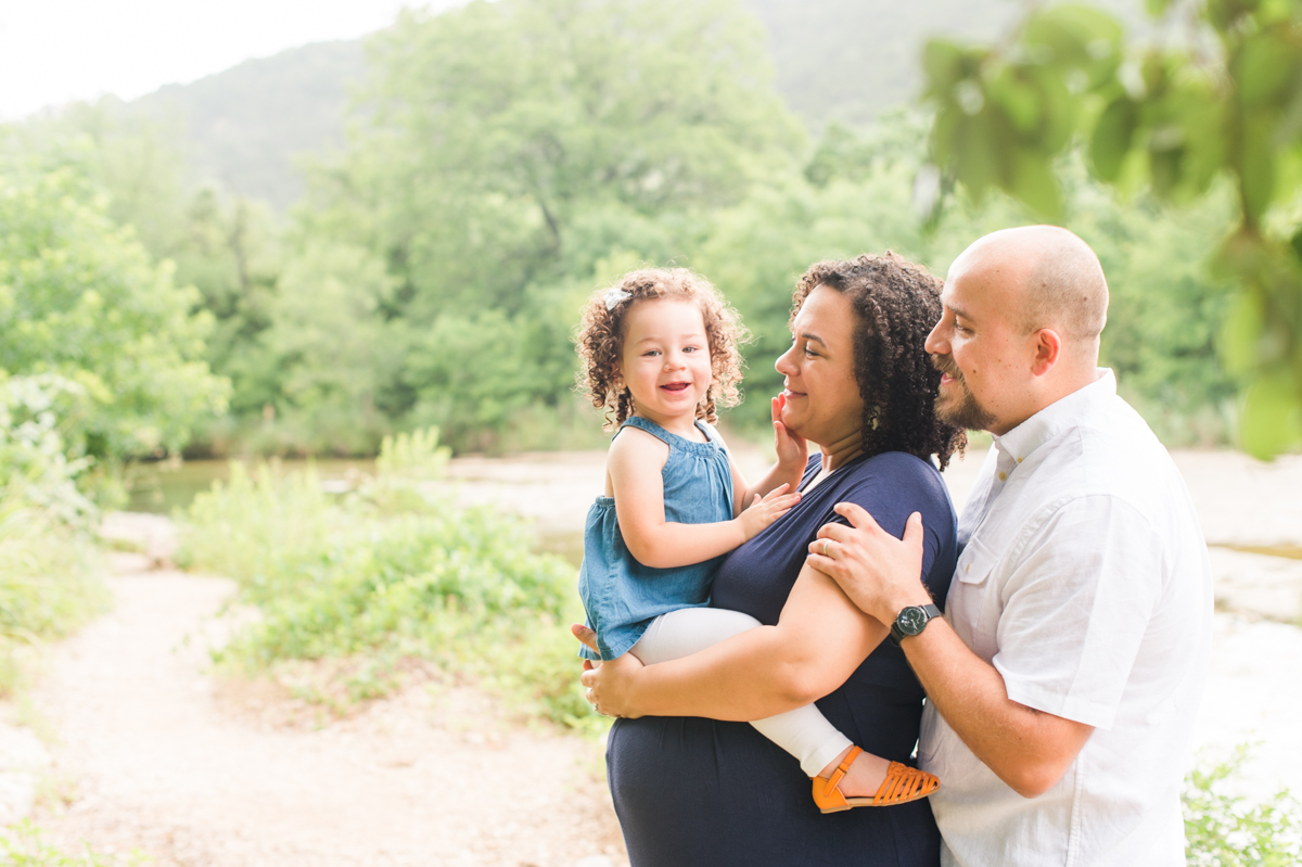 toddler-with-parents-summer-bull-creek-park