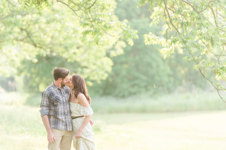 kissing-couple-engagement-photography-hill-country-texas