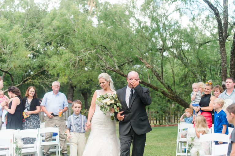 bride-walks-down-aisle-dad-cries-austin-wedding