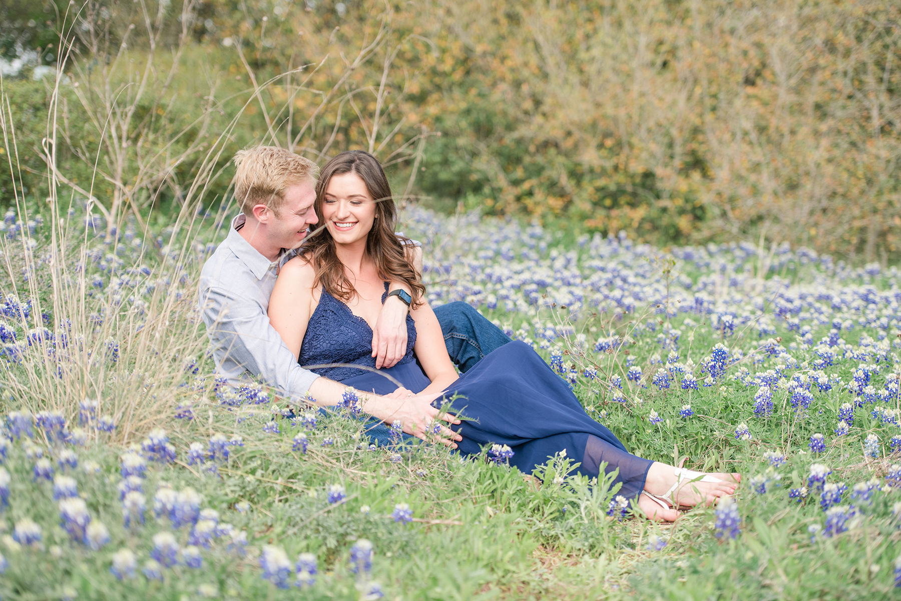 Sitting-field-Bluebonnets-Austin-for-family-photography-mini-session