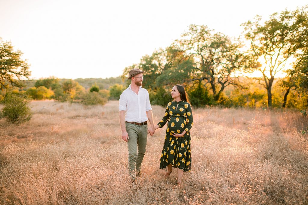 professional-maternity-photographer-dripping-springs