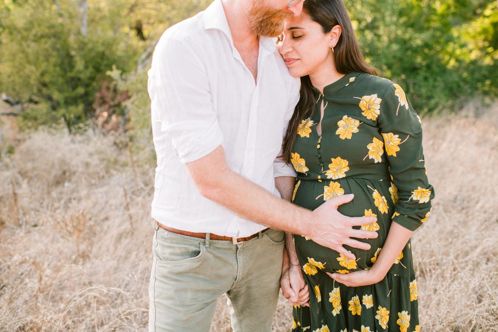 what-to-wear-for-maternity-photos