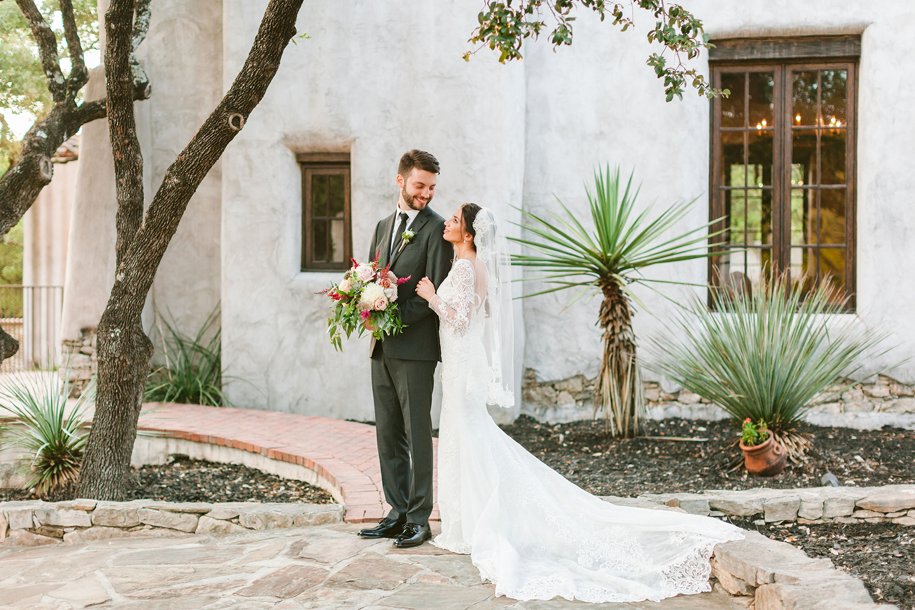 lost-mission-bride-groom-wedding-photography-texas