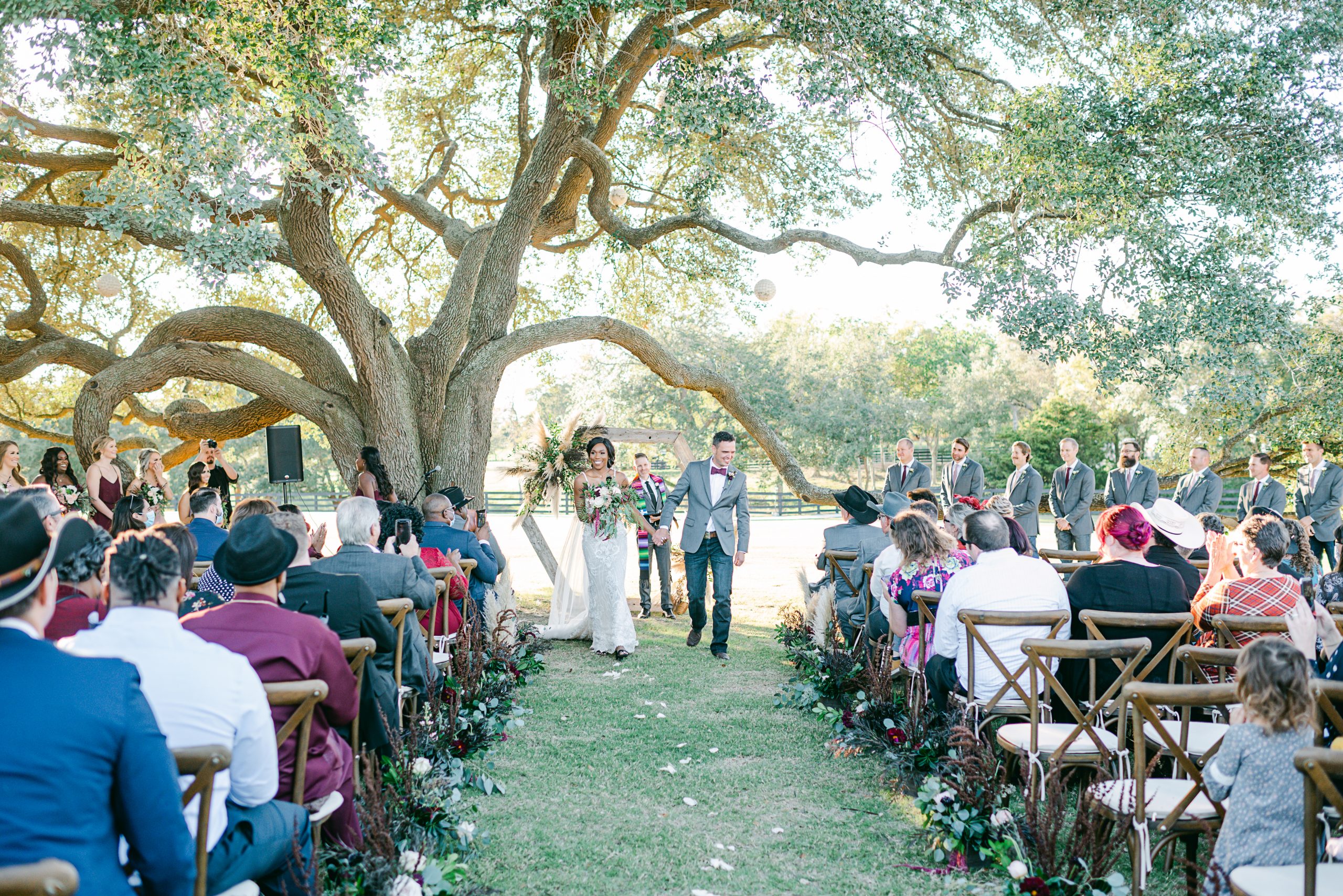 the-oaks-high-hill-ceremony-outdoor