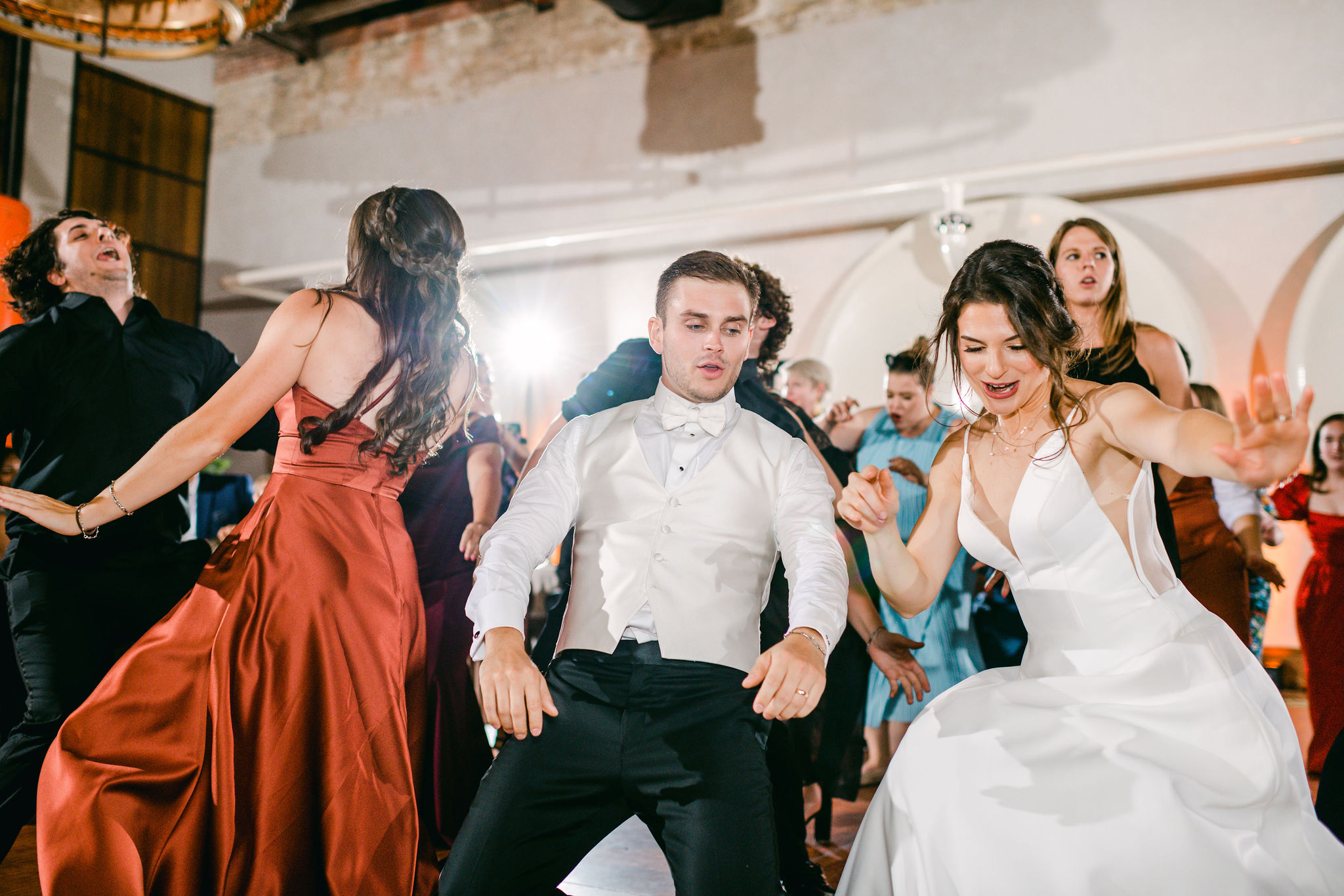 dancing-hotel-emma-austin-wedding-photographer