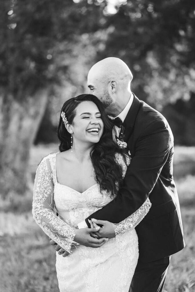 laughing-bride-classic-chic-austin-wedding