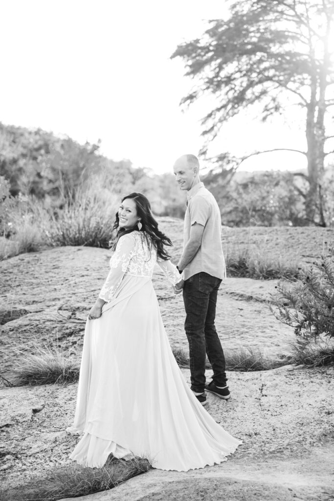 Dripping-Springs-maternity-photographers